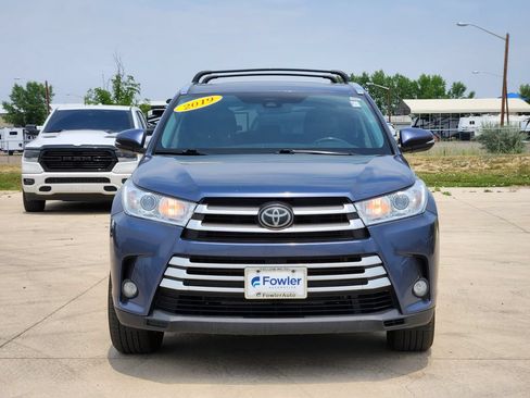 Used 2019 Toyota Highlander XLE AWD/4WD image 5