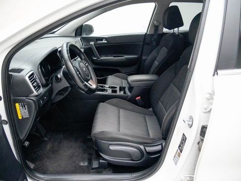 Used 2022 Kia Sportage LX image 23