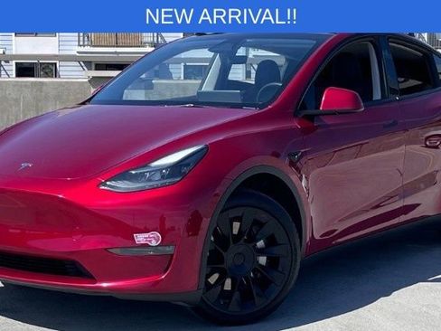 Used 2024 Tesla Model Y Long Range image 2