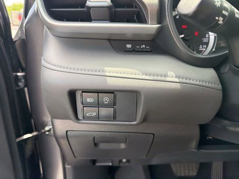 Certified 2024 Toyota Highlander LE AWD/4WD image 27