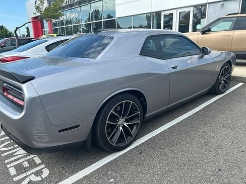 Used 2016 Dodge Challenger R/T Scat Pack RWD image 2