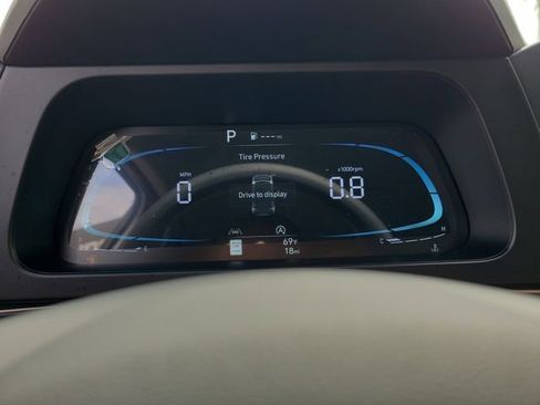 New 2026 Hyundai Elantra SE FWD image 9