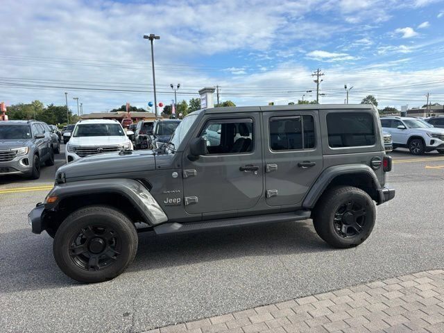 Used 2022 Jeep Wrangler Unlimited Sahara AWD/4WD image 6