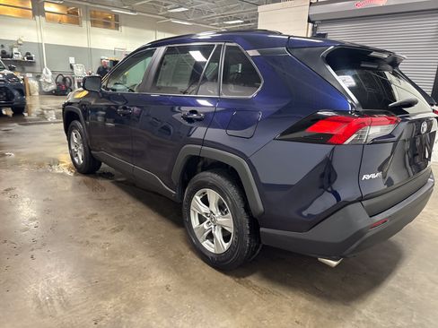 Used 2025 Toyota RAV4 XLE AWD/4WD image 8
