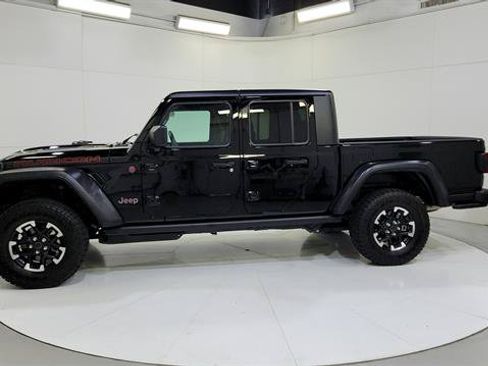 Used 2026 Jeep Gladiator Rubicon AWD/4WD image 5