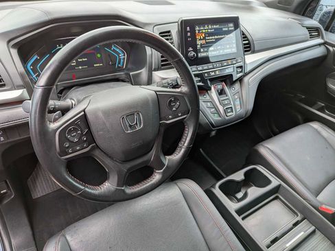 Certified 2024 Honda Odyssey Sport image 2