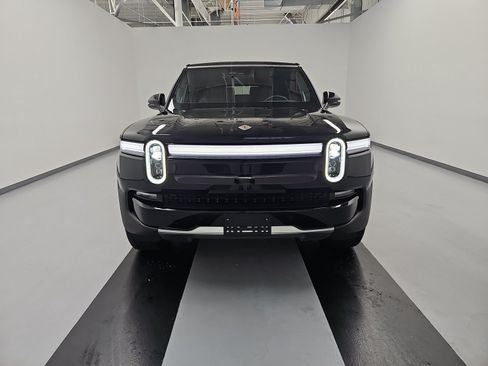 Used 2025 Rivian R1S Adventure AWD/4WD image 8