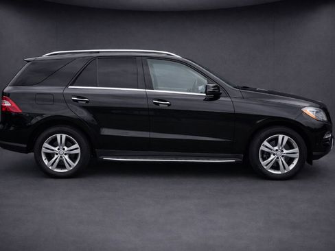 Used 2015 Mercedes-Benz ML 350 4MATIC w/ Premium 1 Package image 3