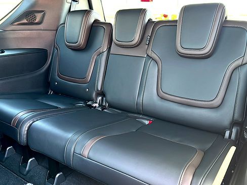 New 2026 Nissan Armada SL w/ Captain's Chari Seat Package AWD/4WD image 17