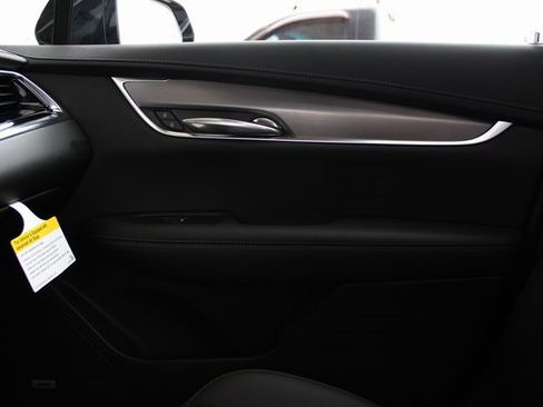 New 2025 Cadillac XT6 Luxury image 31