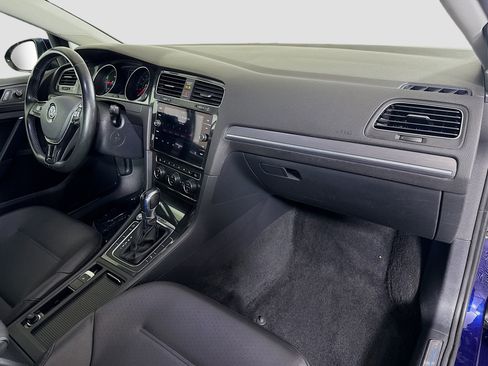 Used 2017 Volkswagen e-Golf SEL Premium image 30