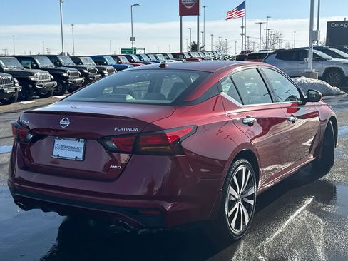 Used 2019 Nissan Altima 2.5 Platinum image 3