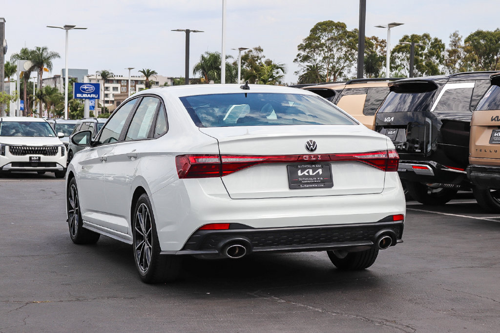 Used 2025 Volkswagen Jetta GLI Autobahn FWD image 6
