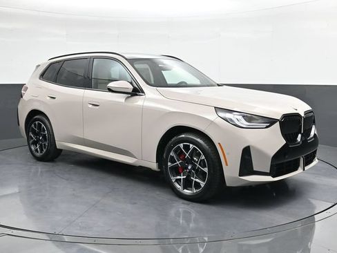 Used 2025 BMW X3 xDrive30i w/ Premium Package AWD/4WD image 2