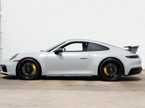 Used 2022 Porsche 911 Carrera GTS RWD image 8