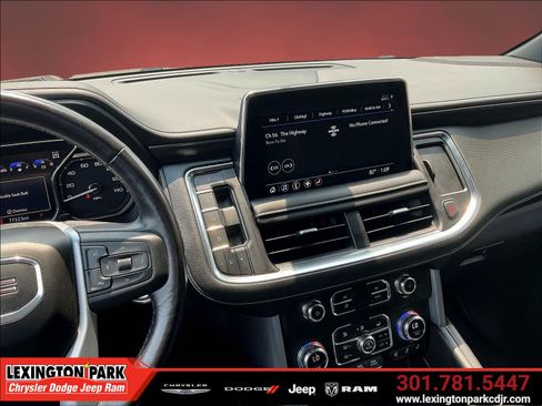 Used 2021 GMC Yukon SLT w/ SLT Premium Package AWD/4WD image 9