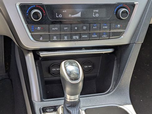 Used 2016 Hyundai Sonata Limited w/ Option Group 02 image 30