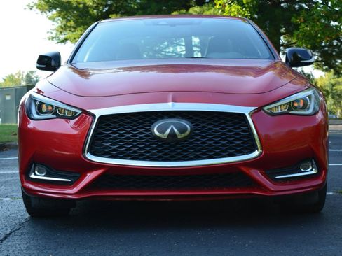 Used 2019 INFINITI Q60 Red Sport 400 AWD/4WD image 2