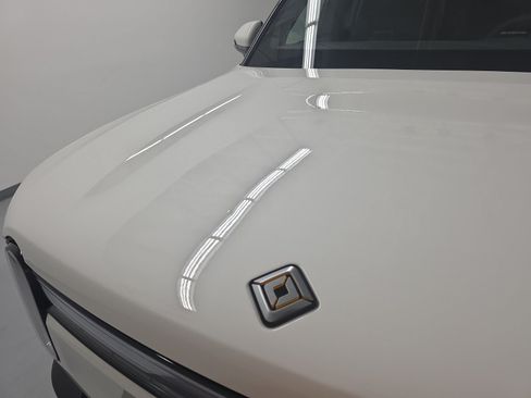 Used 2025 Rivian R1S Adventure AWD/4WD image 35