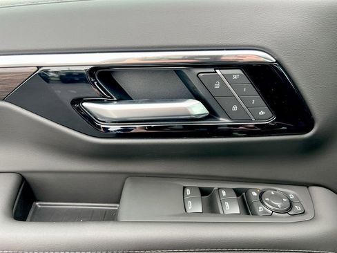 New 2026 Chevrolet Suburban LT AWD/4WD image 20