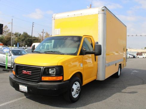 Used 2015 GMC Savana 3500 RWD image 3