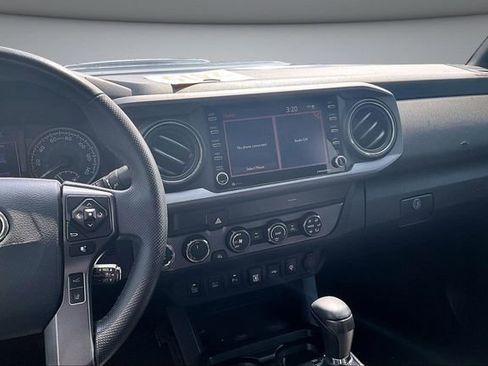 Used 2020 Toyota Tacoma TRD Sport w/ Technology Package AWD/4WD image 10