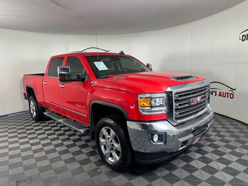 Used 2017 GMC Sierra 2500 SLT w/ Duramax Plus Package image 11