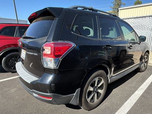 Used 2018 Subaru Forester 2.5i Premium w/ Protection Package #1 AWD/4WD image 2