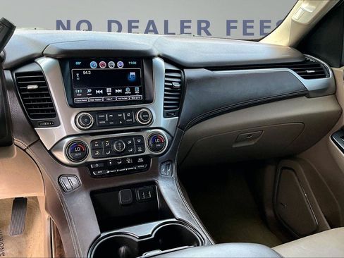 Used 2018 Chevrolet Suburban LT RWD image 9