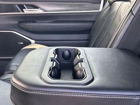 Used 2024 Jeep Wagoneer L Series II w/ Flexible Seating Group image 38