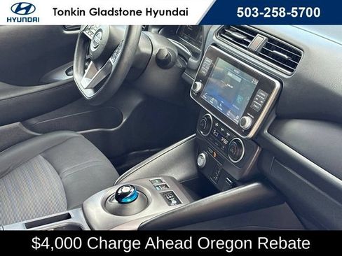 Used 2025 Nissan Leaf S FWD image 22