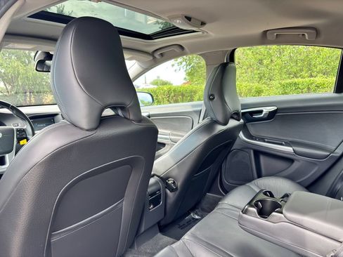 Used 2014 Volvo S60 T5 AWD/4WD image 40