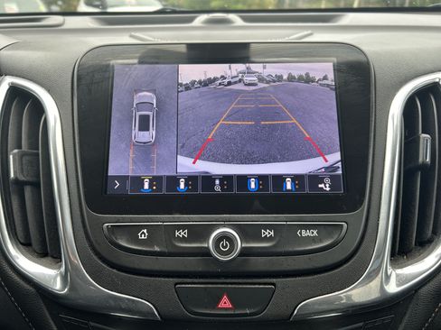 Used 2020 Chevrolet Equinox Premier AWD/4WD image 16