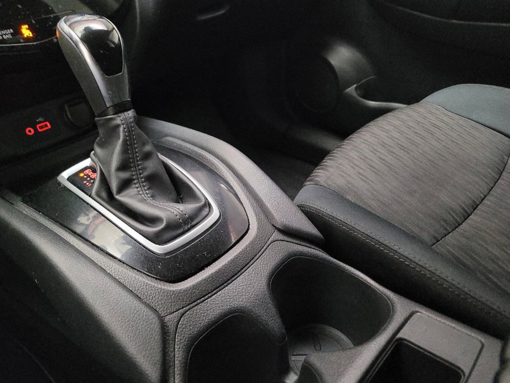 Used 2019 Nissan Rogue S FWD image 26