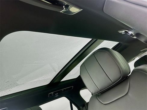 New 2026 Land Rover Range Rover Sport Dynamic SE image 14