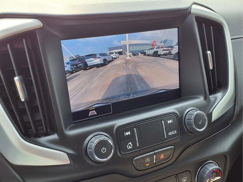 Used 2022 GMC Terrain SLT w/ Elevation Edition image 18