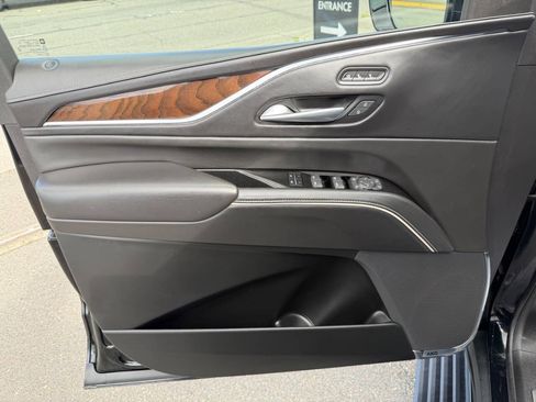 Used 2022 Cadillac Escalade Sport Platinum image 47