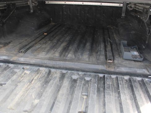 Used 2016 Nissan Frontier SV w/ SV Value Truck Package image 11