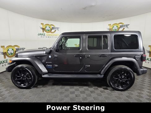 Used 2021 Jeep Wrangler Unlimited Sahara w/ Dual Top Group AWD/4WD image 6