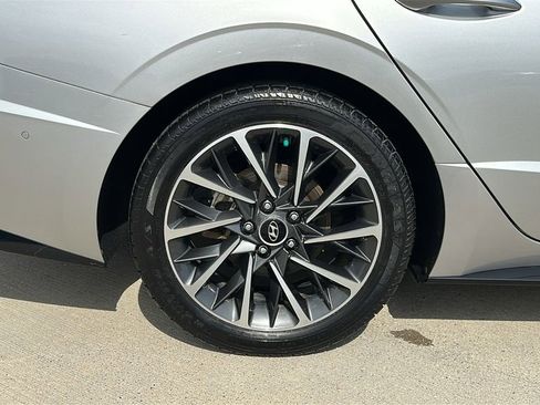 Used 2020 Hyundai Sonata Limited image 17