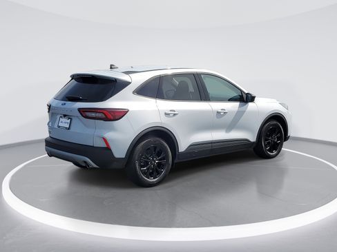 New 2025 Ford Escape Active w/ Cold Weather Package image 3