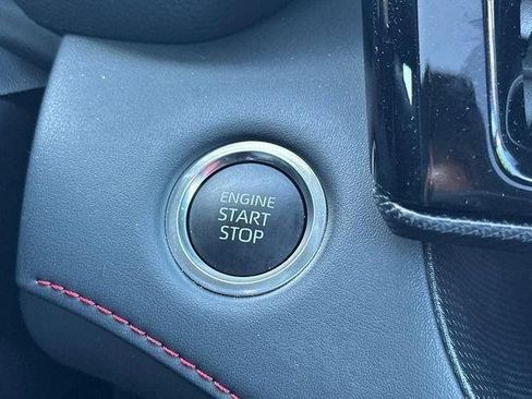 Used 2025 Toyota Highlander XSE image 30