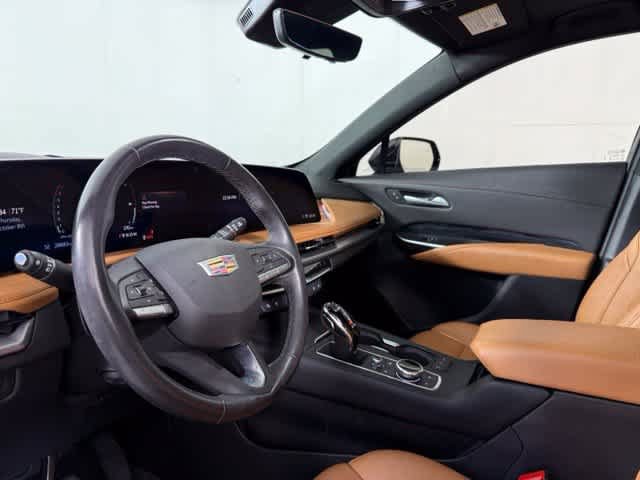 Used 2024 Cadillac XT4 Premium Luxury w/ Technology Package FWD image 4
