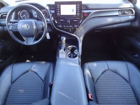 Used 2024 Toyota Camry SE image 11