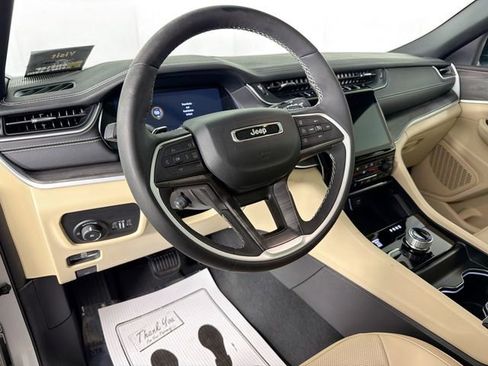 Used 2024 Jeep Grand Cherokee L Limited w/ Luxury Tech Group II AWD/4WD image 9