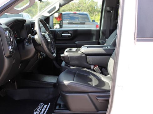 Used 2023 GMC Sierra 2500 Pro w/ Convenience Package AWD/4WD image 16