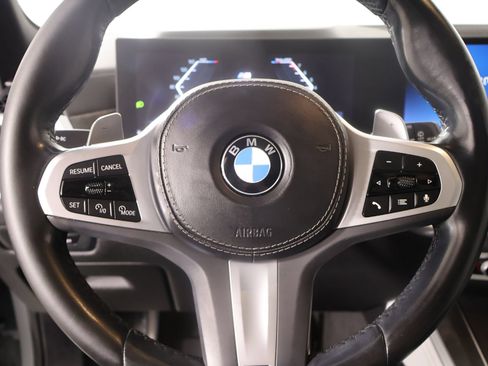 Used 2024 BMW X5 xDrive40i w/ M Sport Package AWD/4WD image 3