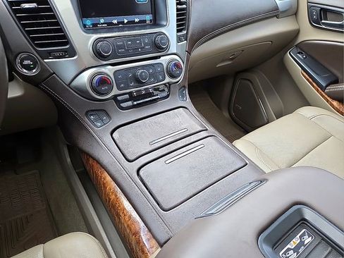 Used 2017 Chevrolet Tahoe Premier AWD/4WD image 25