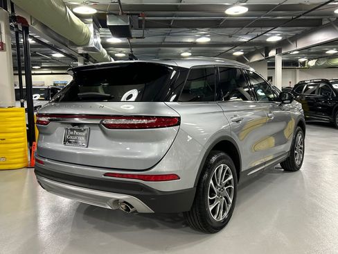 Used 2022 Lincoln Corsair AWD w/ Equipment Group 101A image 2