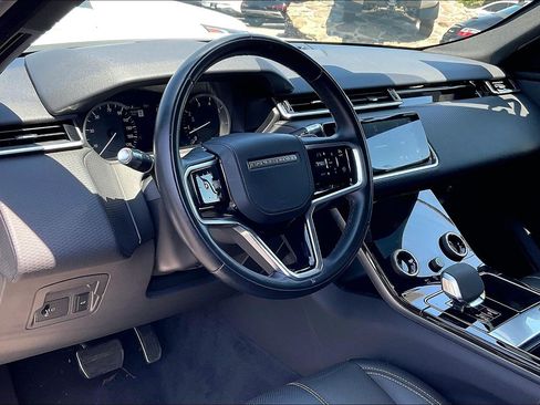 Certified 2022 Land Rover Range Rover Velar R-Dynamic S AWD/4WD image 17